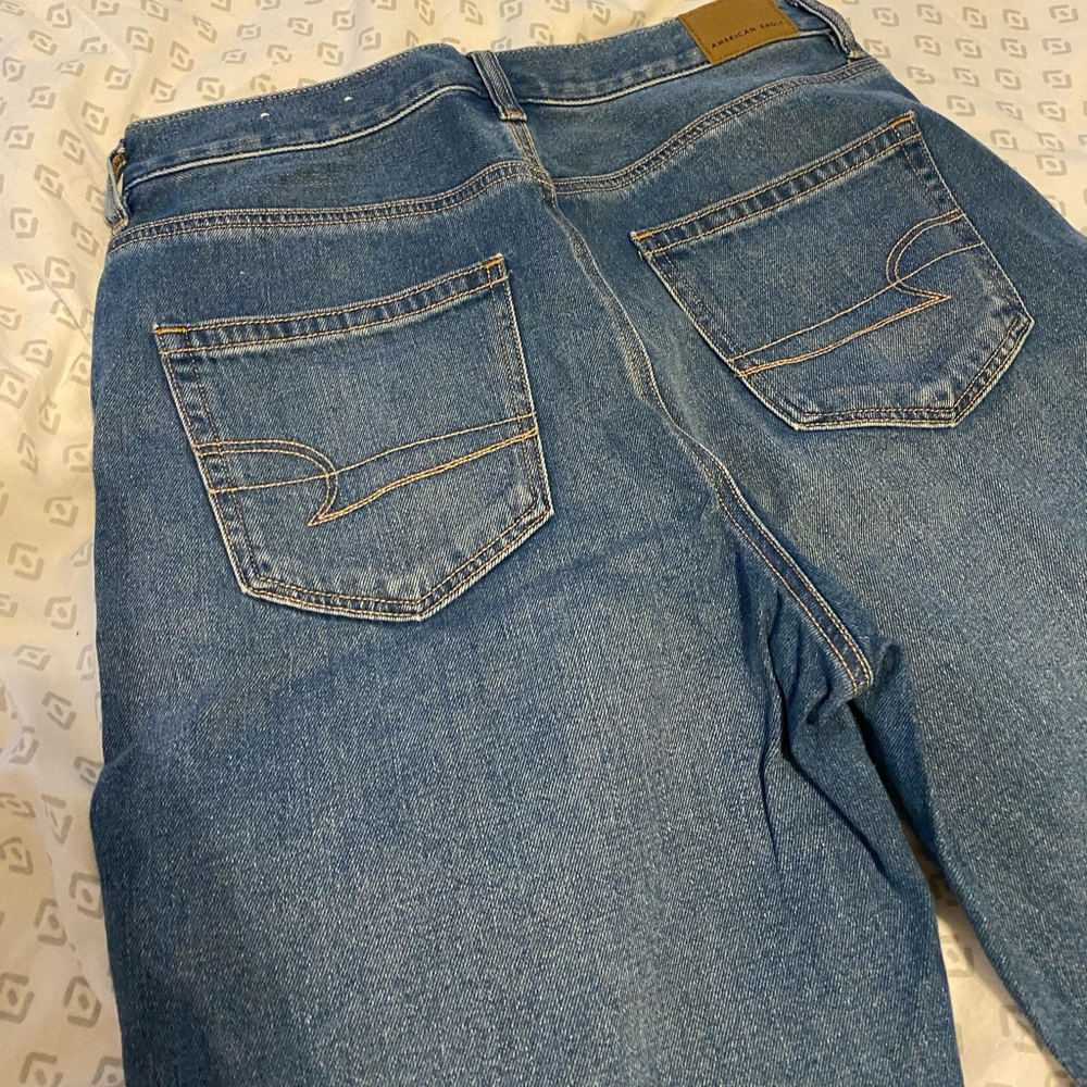 High waisted mom jean!